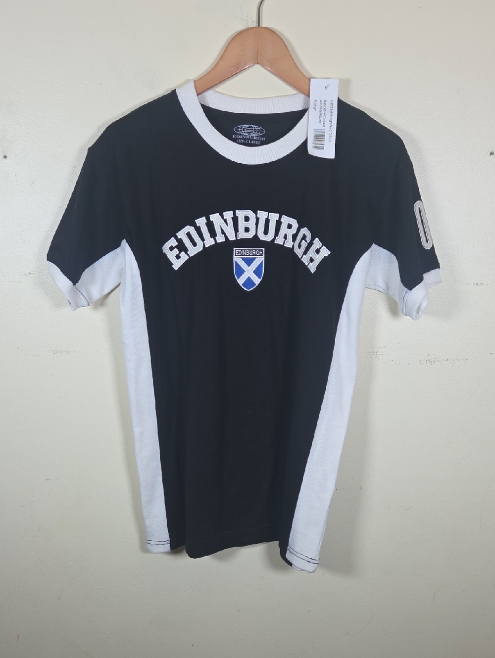 Edinburgh Script with Saltire Shield Two Tone No9 Black And White Short Sleeve